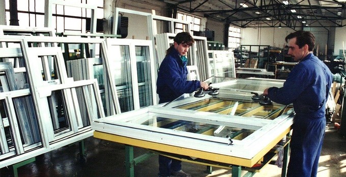 De lancering van de productie van PVC-raam- en deurschrijnwerk
