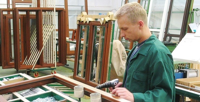 De lancering van houten houtwerk